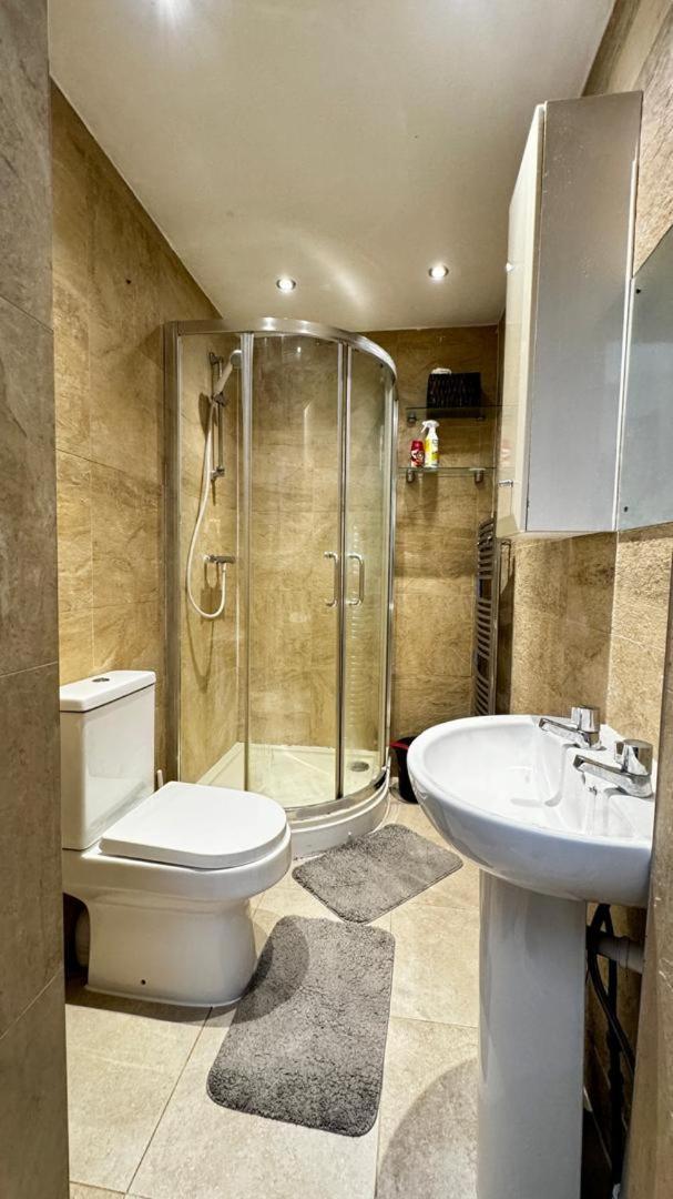 Eastbury Road Home Уотфорд Екстериор снимка