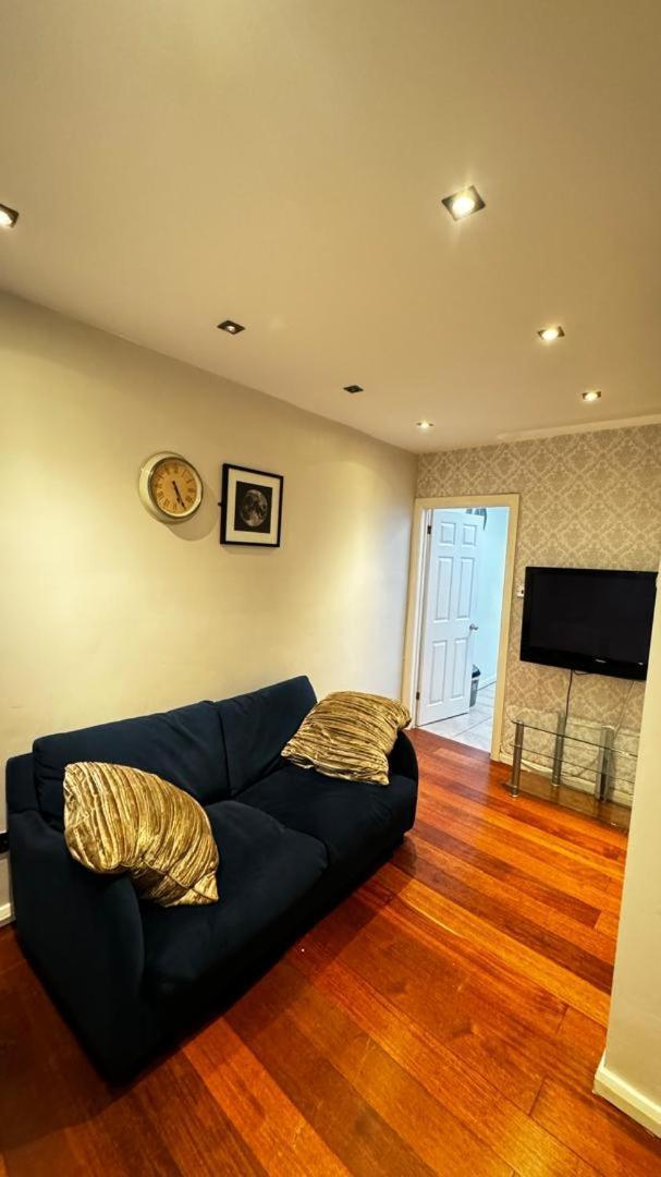 Eastbury Road Home Уотфорд Екстериор снимка
